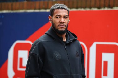 Newcastle United takımından Joelinton, 30 Kasım 2024 'te İngiltere' nin Selhurst Park kentinde oynanan Crystal Palace - Newcastle United Premier League karşılaşması öncesinde geldi.