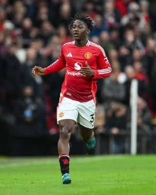 Manchester United 'dan Kobbie Mainoo Premier League maçı sırasında Manchester United Everton' a karşı Old Trafford, Manchester, İngiltere, 1 Aralık 2024