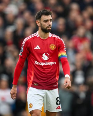 Manchester United 'dan Bruno Fernandes Premier League maçı sırasında Manchester United Everton' a karşı Old Trafford, Manchester, İngiltere, 1 Aralık 2024