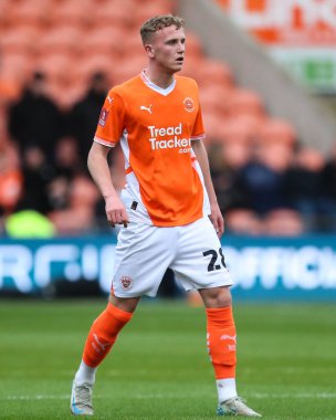 Blackpool 'dan Ryan Finnigan 1 Aralık 2024' te Birleşik Krallık 'ın Bloomfield Road kentinde oynanan Blackpool-Birmingham maçında 2.