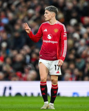 Manchester United 'dan Alejandro Garnacho Premier League maçında takımına talimat verdi Manchester United Everton' a karşı Old Trafford, Manchester, İngiltere, 1 Aralık 2024