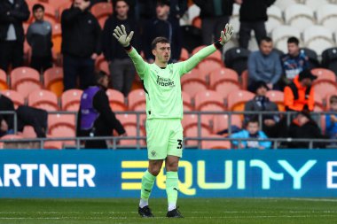 Blackpool 'dan Harry Tyrer 1 Aralık 2024' te Birleşik Krallık 'ın Bloomfield Road kentinde oynanan Blackpool-Birmingham maçında oynanan 2.