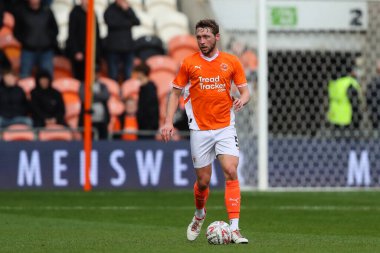 Blackpool 'dan Matthew Pennington 1 Aralık 2024' te Birleşik Krallık 'ın Bloomfield Road kentinde oynanan Blackpool-Birmingham maçında ikinci tur karşılaşmasında