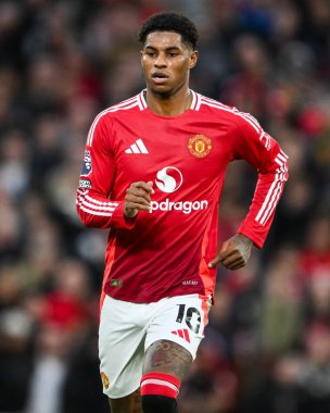 Manchester United 'dan Marcus Rashford Premier League maçı sırasında Manchester United Everton' a karşı Old Trafford, Manchester, İngiltere, 1 Aralık 2024