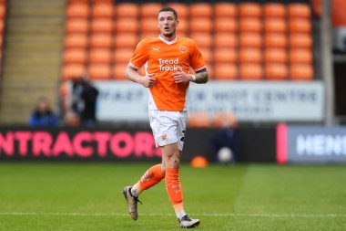 Blackpool 'dan Oliver Casey, 1 Aralık 2024 tarihinde Blackpool, Blackpool' da oynanan Blackpool-Birmingham maçı sırasında