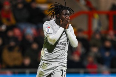 Barnsley 'li Fbio Jal, 3 Aralık 2024' te SToK Cae Ras, Wrexham, İngiltere 'de oynanan 1.