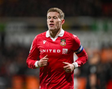 Wrexham takımından James McClean 3 Aralık 2024 'te Wrexham - Barnsley maçı sırasında SToK Cae Ras, Wrexham, İngiltere