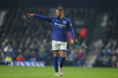 Ipswich Town 'dan Harry Clarke, 3 Aralık 2024' te Ipswich Town 'ın Ipswich Road' daki Crystal Palace 'a karşı oynadığı Premier League maçında takımına talimat verdi.