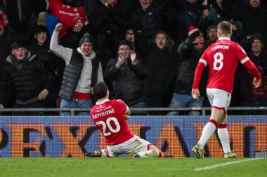 Wrexham 'dan Ollie Rathbone, 3 Aralık 2024' te SToK Cae Ras, Wrexham, Birleşik Krallık 'ta oynanan Wrexham-Barnsley maçında 1-0' lık galibiyet golünü kutluyor.