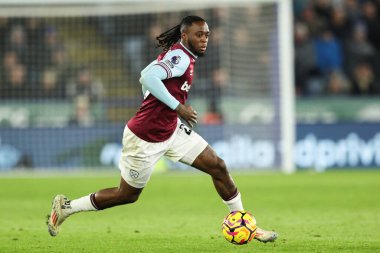 West Ham United takımından Aaron Wan-Bissaka, 3 Aralık 2024 'te King Power Stadyumu' nda oynanan Premier League maçında Leicester City, West Ham United 'a karşı.