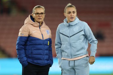 İngiltere 'den Sarina Wiegman ve Gürcistan Stanway Uluslararası Kadınlar Uluslararası Dostluk karşılaşmasından önce İngiltere - İsviçreli kadınlara karşı Bramall Lane, Sheffield, Birleşik Krallık, 3 Aralık 2024