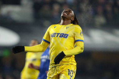 Kristal Saray 'dan Eberechi Eze, Premier Lig maçı sırasında Ipswich Town ile Ipswich Road, Ipswich, İngiltere' de 3 Aralık 2024 'te oynanan karşılaşma sırasında kaçırılan golün ardından tepki gösterdi.