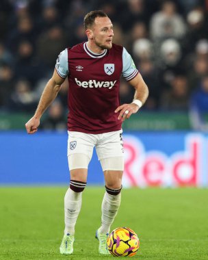 West Ham United 'dan Bay Coufal, 3 Aralık 2024' te King Power Stadyumu 'nda oynanan Premier League maçında Leicester City, West Ham United' a karşı.