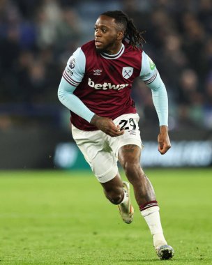 West Ham United 'dan Aaron Wan-Bissaka Premier League maçı sırasında Leicester City, King Power Stadyumu' nda West Ham United 'a karşı, 3 Aralık 2024