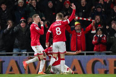 Wrexham 'dan Ollie Rathbone, 3 Aralık 2024' te SToK Cae Ras, Wrexham, Birleşik Krallık 'ta oynanan Wrexham-Barnsley maçında 1-0' lık galibiyet golünü kutluyor.