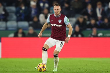 West Ham United 'dan Bay Coufal, 3 Aralık 2024' te King Power Stadyumu 'nda oynanan Premier League maçında Leicester City, West Ham United' a karşı.
