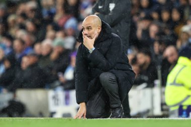 Manchester City - Nottingham Forest Premier League maçı sırasında Manchester City 'nin Pep Guardiola teknik direktörü Etihad Stadyumu, Manchester, İngiltere, 4 Aralık 2024