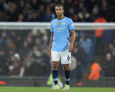 Manchester City 'den Nathan Ak Premier League maçı sırasında Manchester City, Etihad Stadyumu' nda Nottingham Forest 'a karşı 4 Aralık 2024