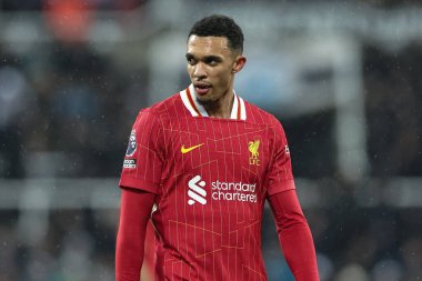 Liverpool 'dan Trent Alexander-Arnold Premier Lig maçı sırasında Newcastle United, Liverpool' a karşı St. James 'Park, Newcastle, İngiltere, 4 Aralık 202