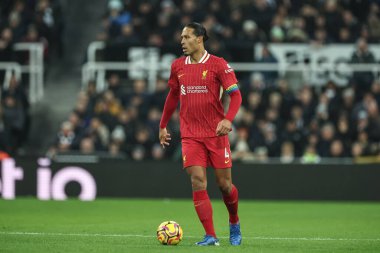 Liverpool 'dan Virgil van Dijk Premier Lig karşılaşmasında Newcastle United ile Liverpool arasında 4 Aralık 202' de St. James 'Park, Newcastle, İngiltere