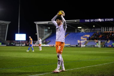 Blackpool 'dan James Husband, 4 Aralık 2024' te Croud Meadow, Shrewsbury, İngiltere 'de oynanan Sky Bet 1 karşılaşmasında oyuna dahil oldu.