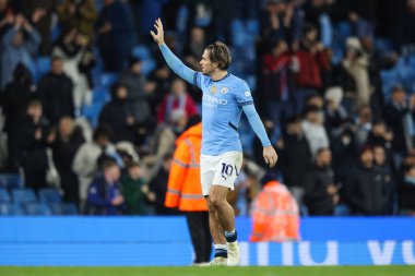 Manchester City 'den Jack Grealish, Premier League maçının sonunda taraftarlara el sallıyor Manchester City, Etihad Stadyumu' nda Nottingham Forest 'a karşı, 4 Aralık 2024