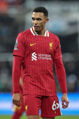 Liverpool 'dan Trent Alexander-Arnold Premier Lig maçı sırasında Newcastle United, Liverpool' a karşı St. James 'Park, Newcastle, İngiltere, 4 Aralık 202