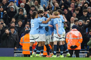 Manchester City 'den Jrmy Doku, Premier League maçında Manchester City - Nottingham Forest maçında 4 Aralık 2024' te Etihad Stadyumu 'nda 3-0' lık galibiyetini kutluyor.