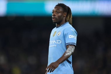 Manchester City 'den Jrmy Doku Premier League maçı sırasında Manchester City, Etihad Stadyumu' nda Nottingham Forest 'a karşı, 4 Aralık 2024