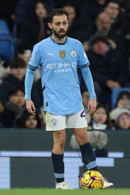 Manchester City ile Nottingham Forest arasındaki Premier League maçı sırasında Manchester City 'den Bernardo Silva, Etihad Stadyumu, Manchester, İngiltere, 4 Aralık 2024