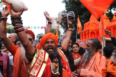 Hindu monks shout slogans during a protest to stop the atrocities against Bangladesh's Hindu minority community, in Kolkata on December 6, 2024.Pictures by  Debajyoti Chakraborty  clipart