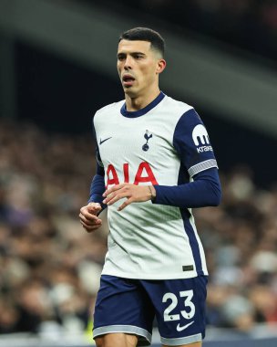 Tottenham Hotspur 'dan Pedro Porro Premier League maçı sırasında Tottenham Hotspur, Chelsea' ye karşı Tottenham Hotspur Stadyumu, Londra, 8 Aralık 2024