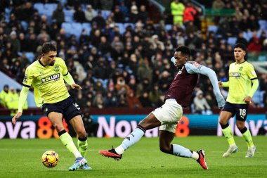 Aston Villa 'dan Jhon Durn' ün Premier League maçında gol atma şansı var. Aston Villa, Southampton 'a karşı Villa Park, Birmingham, İngiltere, 7 Aralık 2024