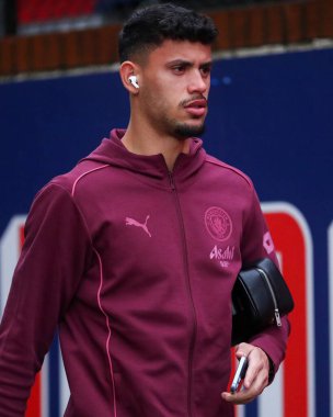 Manchester City 'den Matheus Nunes, Premier League maçı öncesinde Selhurst Park' a vardı. Crystal Palace, Manchester City 'ye karşı, Selhurst Park, Londra, 7 Aralık 2024
