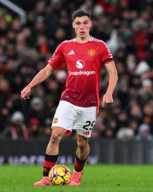 Manchester United 'dan Manuel Ugarte Premier Lig maçında Manchester United ile Nottingham Forest maçında 7 Aralık 2024' te Old Trafford, Manchester, İngiltere 'de bir ara verdi.