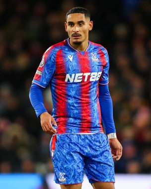 Crystal Palace 'dan Maxence Lacroix, Premier League maçında izliyor. Crystal Palace, Manchester City' ye karşı Selhurst Park, Londra, İngiltere, 7 Aralık 2024