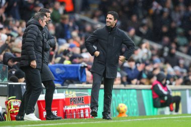 Premier Lig maçında Arsenal 'in Mikel Arteta Müdürü Fulham Arsenal' e karşı Craven Cottage, Londra, İngiltere, 8 Aralık 2024