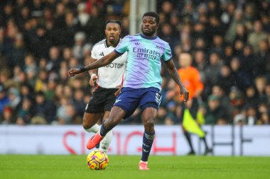 Arsenal 'den Thomas Partey, 8 Aralık 2024' te Craven Cottage, Londra, İngiltere 'de oynanan Premier League maçında Fulham-Arsenal maçında görev başında.
