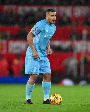 Nottingham Ormanı 'ndan Murillo Santiago Premier League maçında Manchester United Nottingham Ormanı' na karşı 7 Aralık 2024 'te Old Trafford, Manchester, İngiltere' de maç yapıyor.