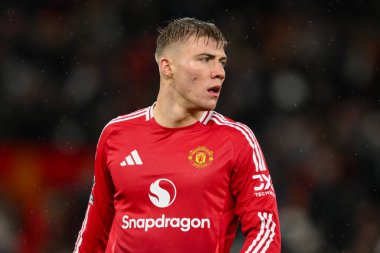 Manchester United ile Nottingham Forest arasındaki Premier League maçı sırasında Manchester United 'tan Rasmus Hjlund 7 Aralık 2024' te Old Trafford, Manchester, İngiltere 'de karşı karşıya geldi.