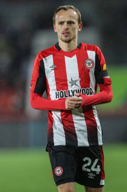 Brentford 'dan Mikkel Damsgaard Premier League maçı sırasında Brentford Newcastle United' a karşı Gtech Community Stadyumu, Londra, İngiltere, 7 Aralık 2024