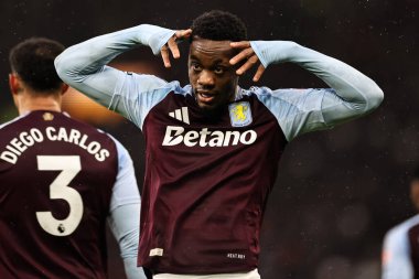 Aston Villa 'dan Jhon Durn, Premier Lig maçı Aston Villa' nın Southampton 'a karşı oynadığı 7 Aralık 2024' te Birmingham, İngiltere 'deki Villa Park' ta 1-0 kazanma hedefini kutluyor.