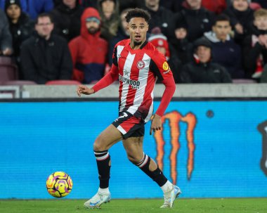 Brentford 'dan Kevin Schade Premier League maçı sırasında Brentford Newcastle United' a karşı Gtech Community Stadyumu, Londra, İngiltere, 7 Aralık 2024