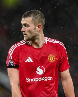 Manchester United ile Nottingham Forest arasındaki Premier League maçı sırasında Manchester United 'tan Matthijs de Ligt, Old Trafford, Manchester, İngiltere, 7 Aralık 2024