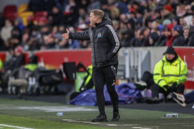 Newcastle United 'ın Eddie Howe Müdürü, 7 Aralık 2024' te Gtech Community Stadyumu 'nda oynanan Premier League karşılaşmasında Brentford - Newcastle United maçında tepki gösterdi.