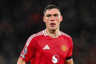 Manchester United ile Nottingham Forest arasında oynanan Premier League maçı sırasında Manchester United 'tan Manuel Ugarte, Old Trafford, Manchester, İngiltere, 7 Aralık 2024