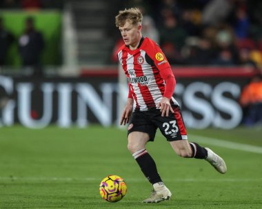 Brentford 'dan Keane Lewis-Potter Premier League maçında Brentford Newcastle United' a karşı Gtech Community Stadyumu, Londra, İngiltere, 7 Aralık 2024