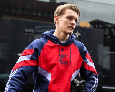 Arsenal 'den Martin degaard, 8 Aralık 2024' te Craven Cottage, Londra, İngiltere 'de oynanan Premier League maçından önce geldi.