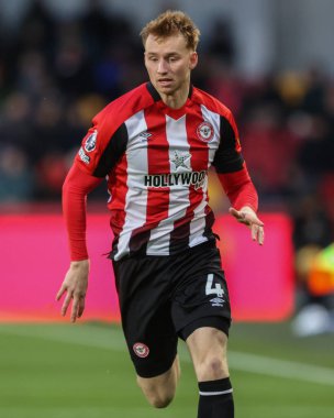 Brentford 'dan Sepp van den Berg Premier Lig maçı sırasında Brentford, Newcastle United' a karşı Gtech Community Stadyumu, Londra, İngiltere, 7 Aralık 2024