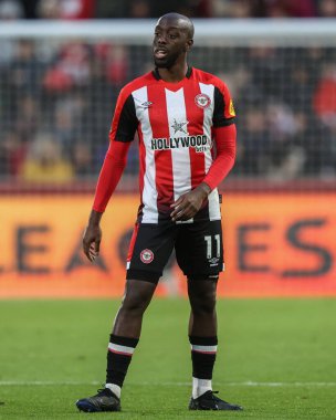 Newcastle United 'dan Harvey Barnes Premier League maçı sırasında Brentford Newcastle United' a karşı Gtech Community Stadyumu, Londra, İngiltere, 7 Aralık 2024